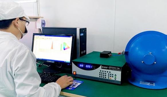 光電檢測(cè)系統(tǒng)可以通過天津工控機(jī)連接機(jī)器人視覺系統(tǒng)，實(shí)現(xiàn)對(duì)物體的精確探測(cè)和定位，為機(jī)器人提供精確的控制信息。